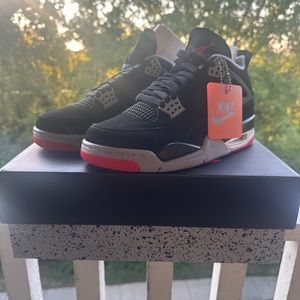 Jordan 4 Bred